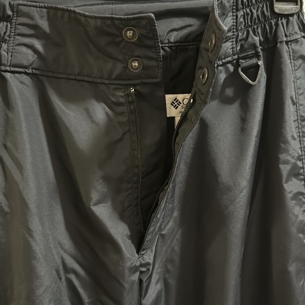 Columbia Sportswear Company black cargo pants size small!! - Picture 8 of 10